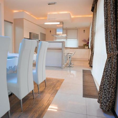 Apartamenty D-2 Warszawa Exteriör bild